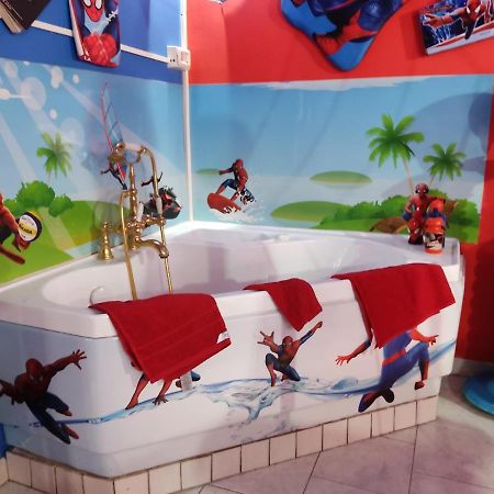 卡塔尼亚 Spiderman House酒店 外观 照片